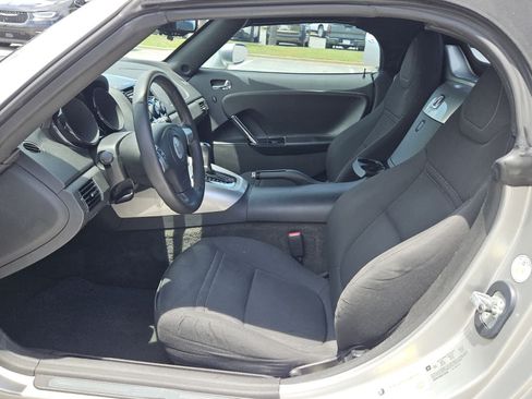 Used 2008 Saturn Sky RWD image 3