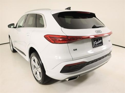 Certified 2025 Audi Q5 Premium Plus w/ Premium Plus image 3