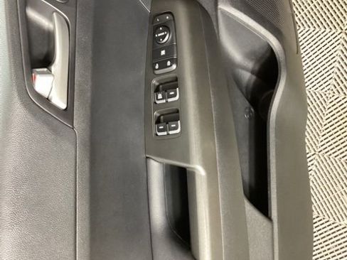 Used 2020 Kia Sportage LX image 14