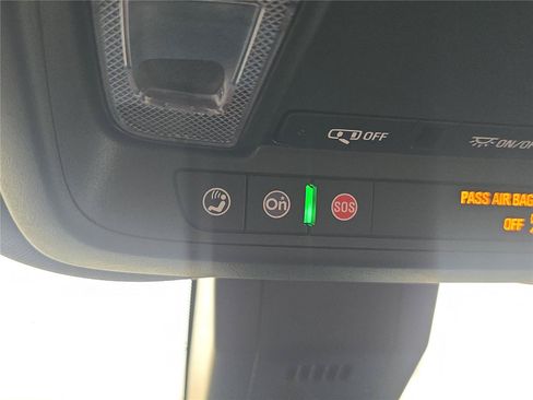 Used 2024 Chevrolet Equinox RS FWD image 23