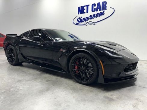 Used 2016 Chevrolet Corvette Z06 w/ 3LZ Preferred Equipment Group RWD image 5