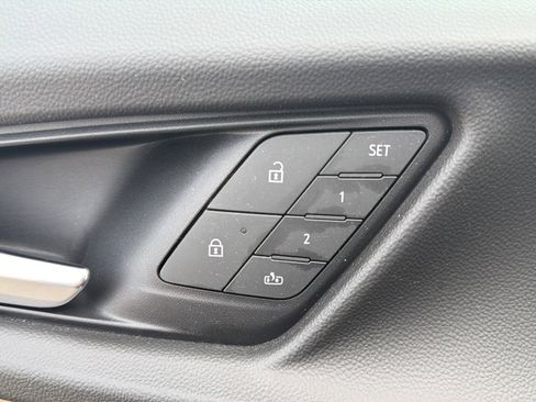 Used 2025 Chevrolet Equinox ACTIV w/ Safety and Technology Package image 15