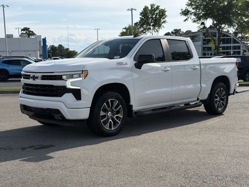 Used 2024 Chevrolet Silverado 1500 RST w/ Z71 Off-Road Package AWD/4WD image 7
