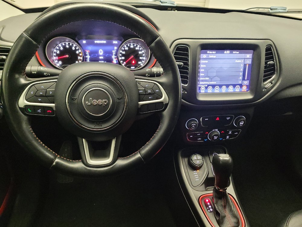 Used 2020 Jeep Compass Trailhawk w/ Cold Weather Group AWD/4WD image 22
