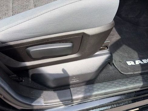 Used 2019 RAM 1500 Warlock AWD/4WD image 44