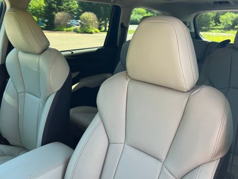 New 2026 Subaru Ascent Limited AWD/4WD image 14