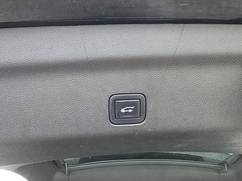 Used 2022 Chevrolet Tahoe RST image 38