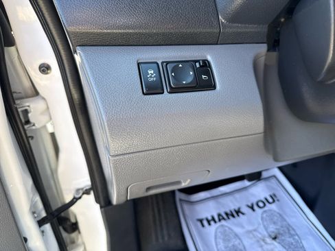 Used 2020 Nissan NV200 SV w/ Sliding Glass Door Package image 18