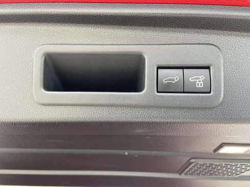 Used 2025 Toyota 4Runner Limited RWD image 11