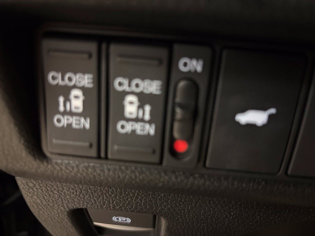 Used 2025 Honda Odyssey EX-L image 20