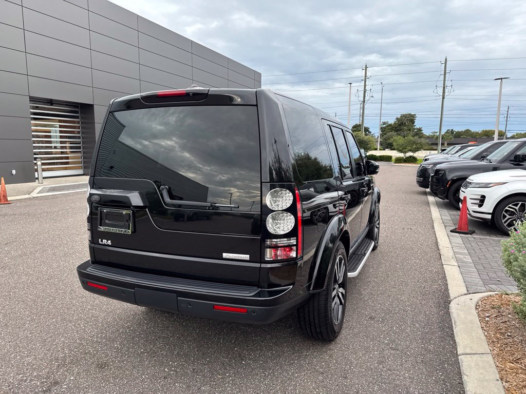 Used 2016 Land Rover LR4 HSE LUX AWD/4WD image 3