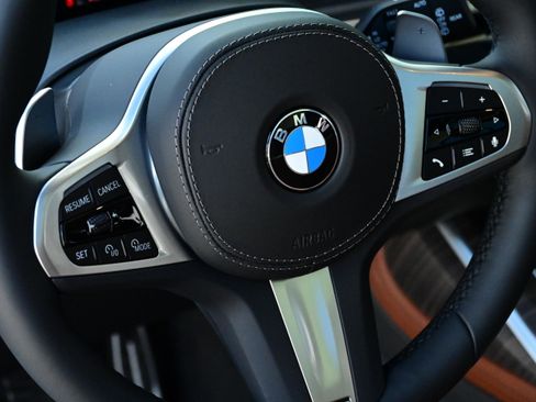 New 2026 BMW X7 xDrive40i w/ M Sport Package image 23