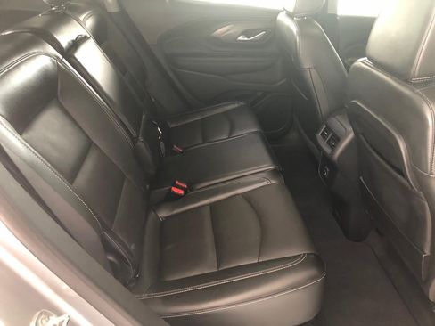 Used 2023 GMC Terrain SLT w/ Infotainment Package II AWD/4WD image 10