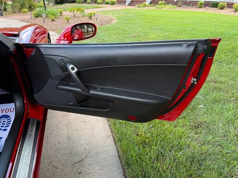 Used 2009 Chevrolet Corvette Coupe w/ Preferred Equipment Group RWD image 57