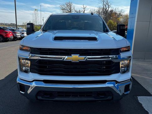 Used 2024 Chevrolet Silverado 2500 LT image 9