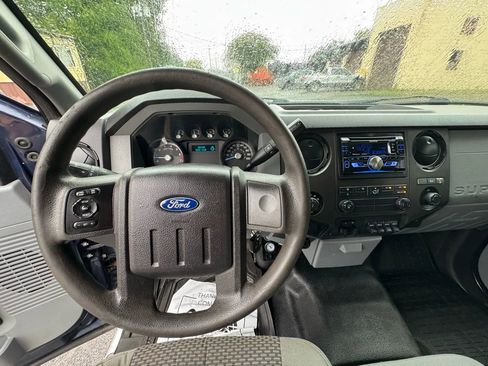 Used 2016 Ford F250 XL w/ XL Appearance Package AWD/4WD image 15