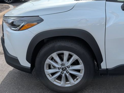 Certified 2023 Toyota Corolla Cross LE AWD/4WD image 6