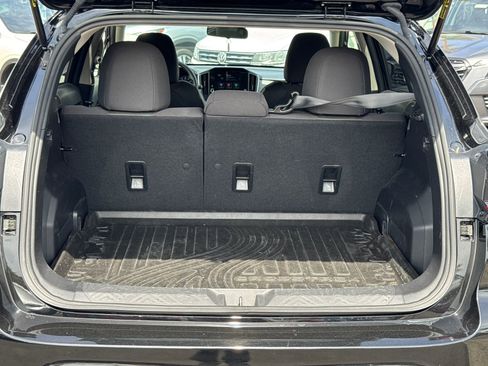 Used 2024 Subaru Crosstrek 2.0i Premium image 9