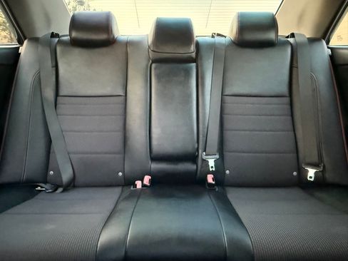 Used 2016 Toyota Camry SE image 37