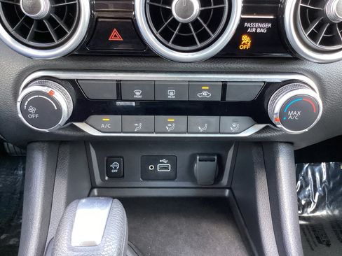 Used 2025 Nissan Sentra S FWD image 20