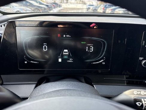 Used 2024 Kia Sportage LX image 33