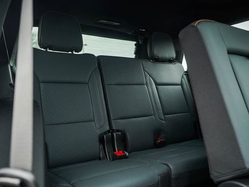 New 2026 GMC Yukon AT4 image 14