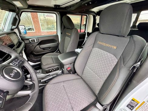 New 2026 Jeep Gladiator Mojave AWD/4WD image 8