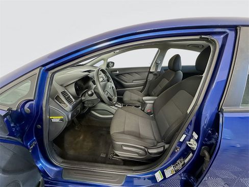 Used 2018 Kia Forte LX image 18