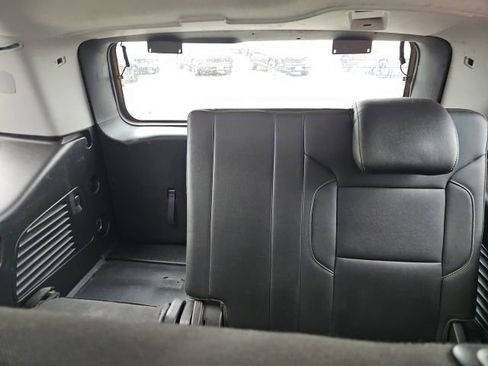 Used 2018 Chevrolet Tahoe 2WD w/ Remote Keyless Entry Package image 13