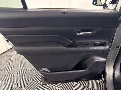 Used 2024 Toyota Grand Highlander AWD image 22