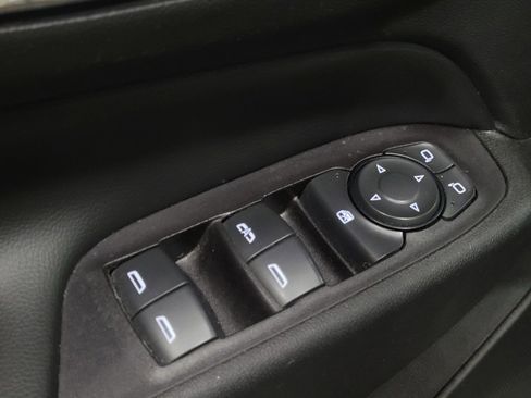 Used 2019 Chevrolet Equinox LT image 27