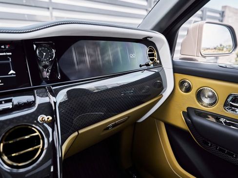 Used 2026 Rolls-Royce Cullinan Black Badge image 91