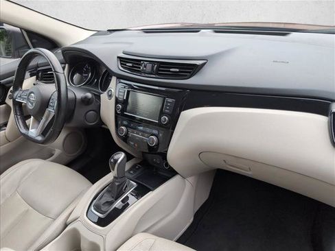 Used 2022 Nissan Rogue Sport SL AWD/4WD image 28