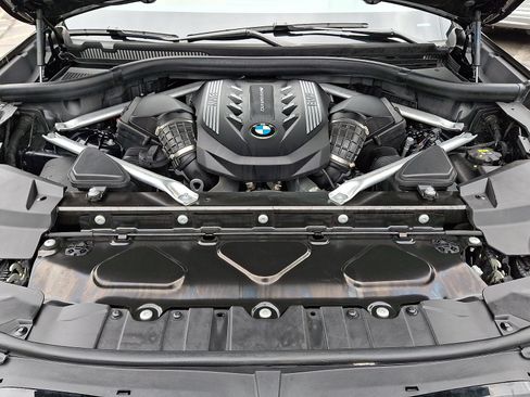 Used 2022 BMW X5 M50i AWD/4WD image 27