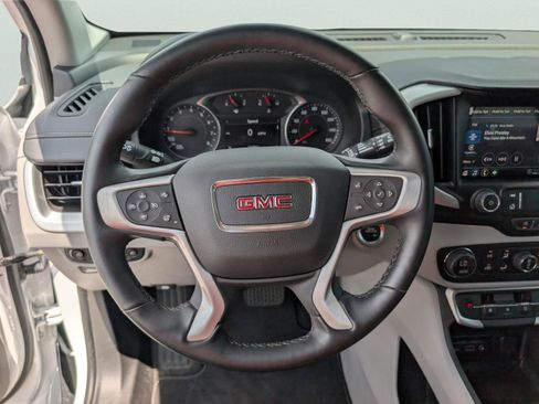 Used 2024 GMC Terrain SLT FWD image 20
