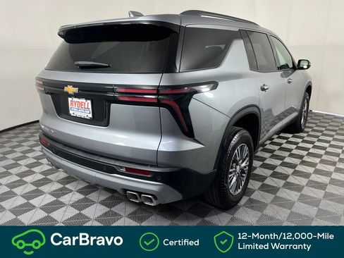 Used 2026 Chevrolet Traverse LT AWD/4WD image 3