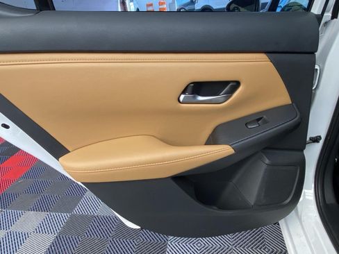 Used 2023 Nissan Sentra SV w/ SV Premium Package FWD image 16