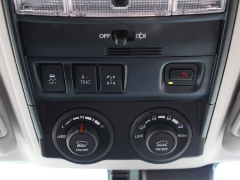 Used 2020 Toyota 4Runner TRD Off-Road image 10