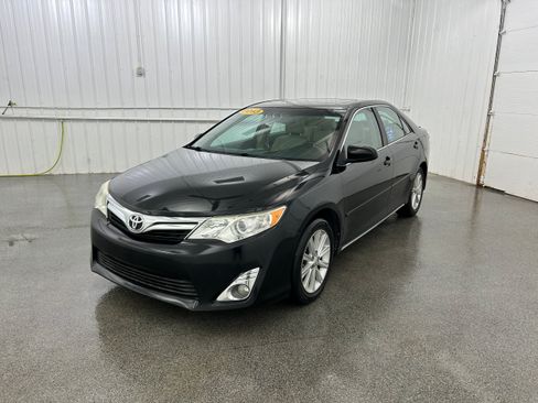 Used 2013 Toyota Camry XLE FWD image 19