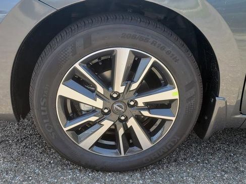 New 2025 Nissan Versa SV w/ Trunk Package image 22