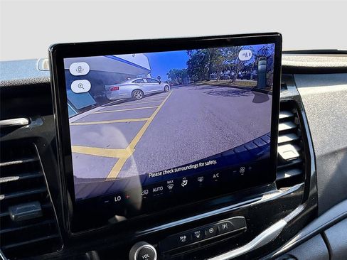 Used 2023 Ford Transit 350 XLT image 15