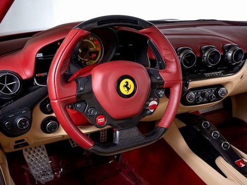 Used 2016 Ferrari F12 Berlinetta image 33