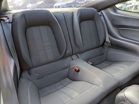 Used 2020 Ford Mustang Coupe RWD image 18