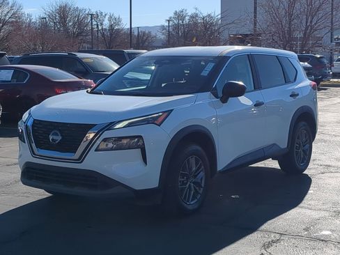 Used 2023 Nissan Rogue S image 10