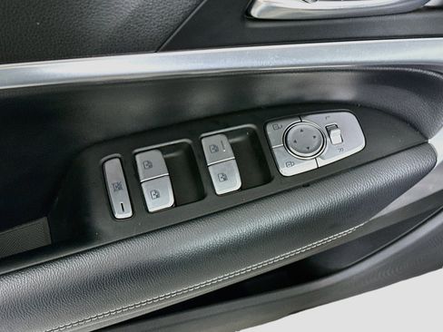 Used 2026 Genesis G70 2.5T RWD image 15