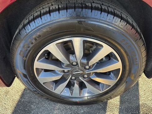 Used 2021 Chrysler Pacifica Touring-L FWD image 9