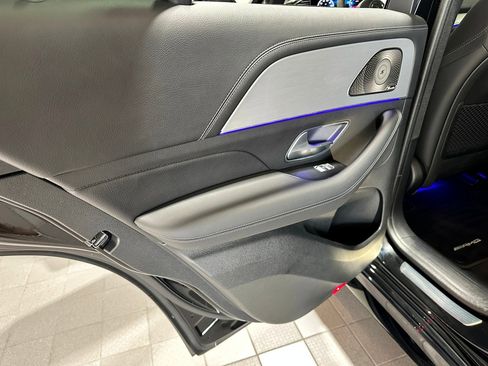 Certified 2025 Mercedes-Benz GLE 53 AMG 4MATIC image 36