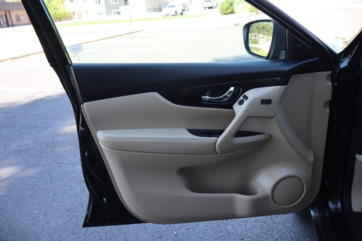 Used 2019 Nissan Rogue SL w/ Premium Package AWD/4WD image 23