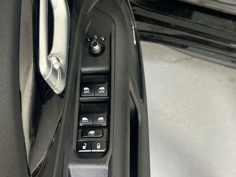 Used 2023 Jeep Compass High Altitude w/ Driver Assist Group I AWD/4WD image 18