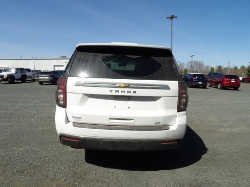 Used 2021 Chevrolet Tahoe LT w/ LT Signature Package image 5
